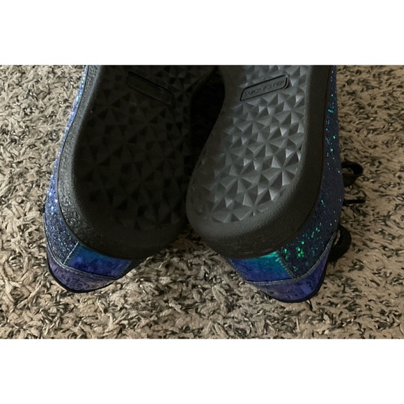 Lucky Step Green Hologram Glitter Sneakers - Picture 4 of 5